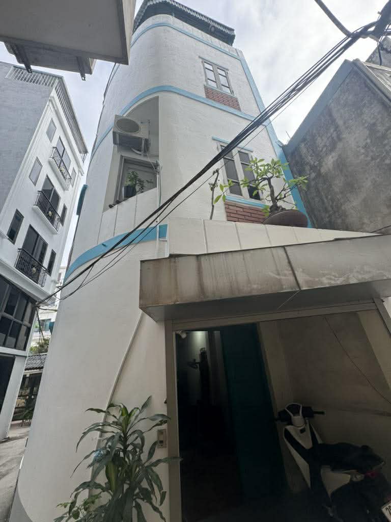 Nhà đẹp, ngõ thông thoáng, ví trí tiện ích